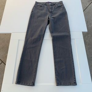 NYDJ size 4P Washed Black Lift Tuck